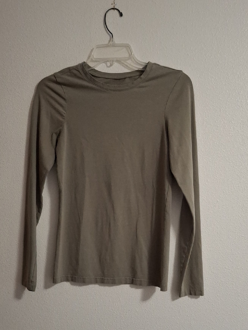 Pact Organic Luxe Jersey Stretch Slim Women's Olive Long Sleeve Crewneck Tee